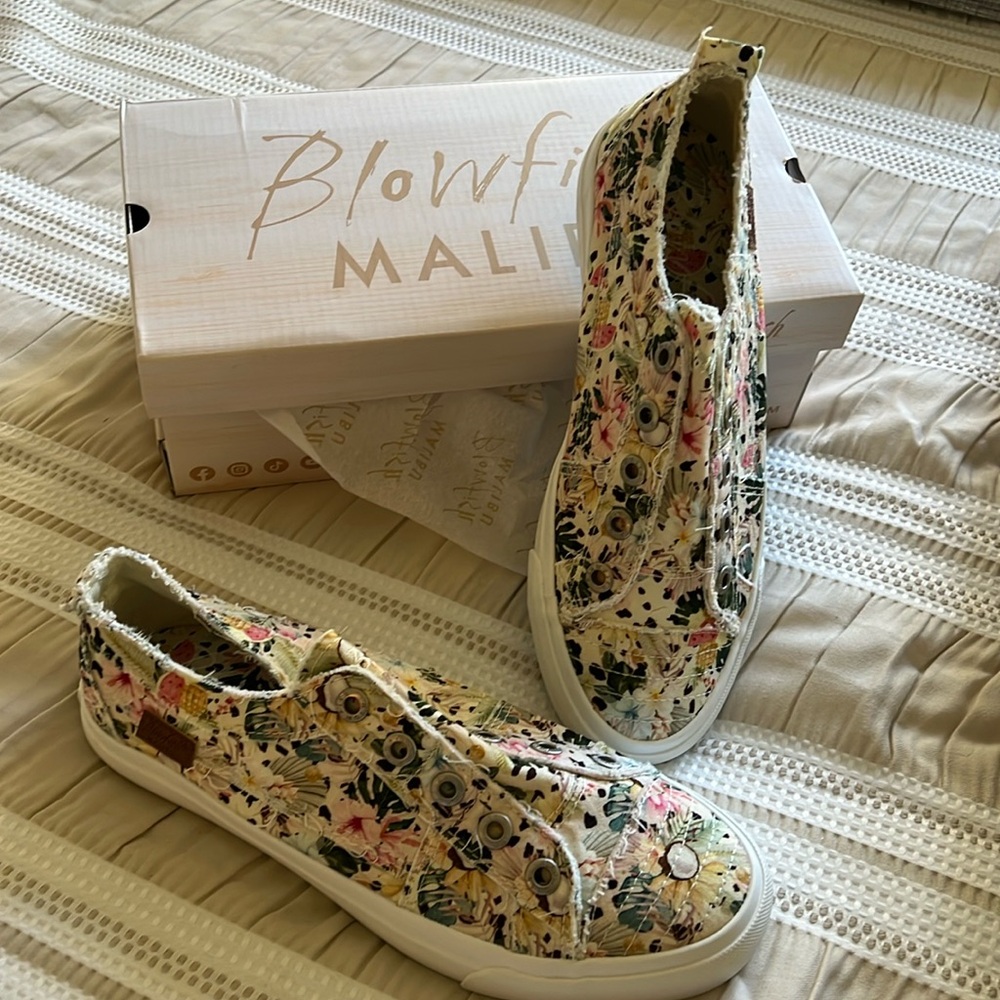 Blowfish Malibu slip on canvas sneakers